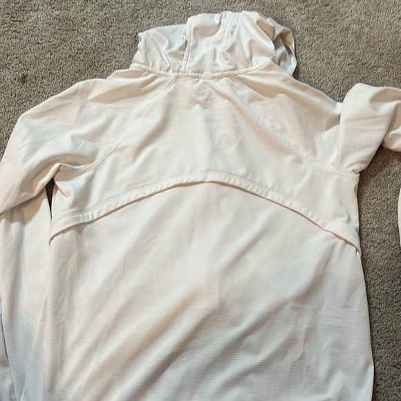 super cute thin athlete jacket - Picture 4 of 5